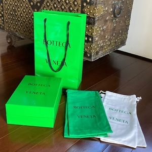 Bottega Veneta 6 items